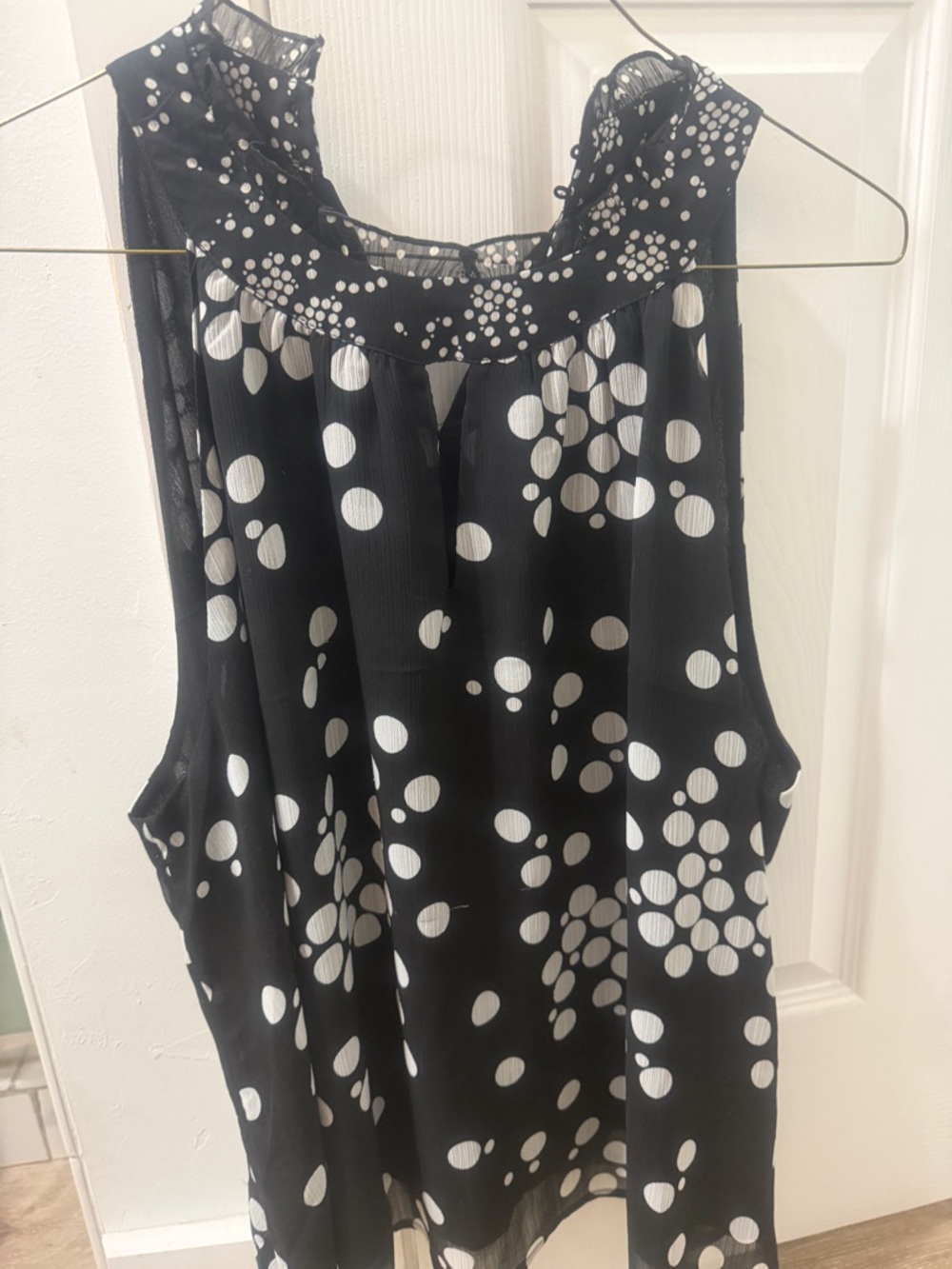 Polka Dot Sleeveless Blouse - Black/White